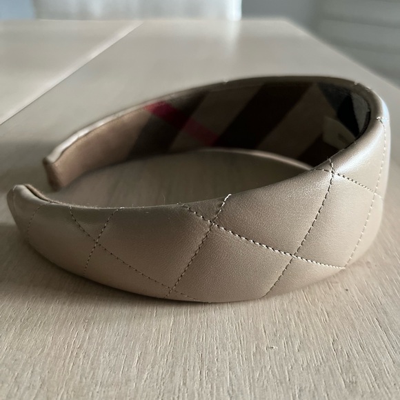 BURBERRY quilted tan Leather hair band. - Picture 4 of 6